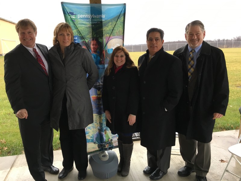 County Executive Rich Fitzgerald, DCNR Secretary Cindy Adams Dunn, Erin Molchany, director of southwestern PA region for Governor Tom Wolf, Sentor Jay Costa, URA Executive Director Robert Rubinstein