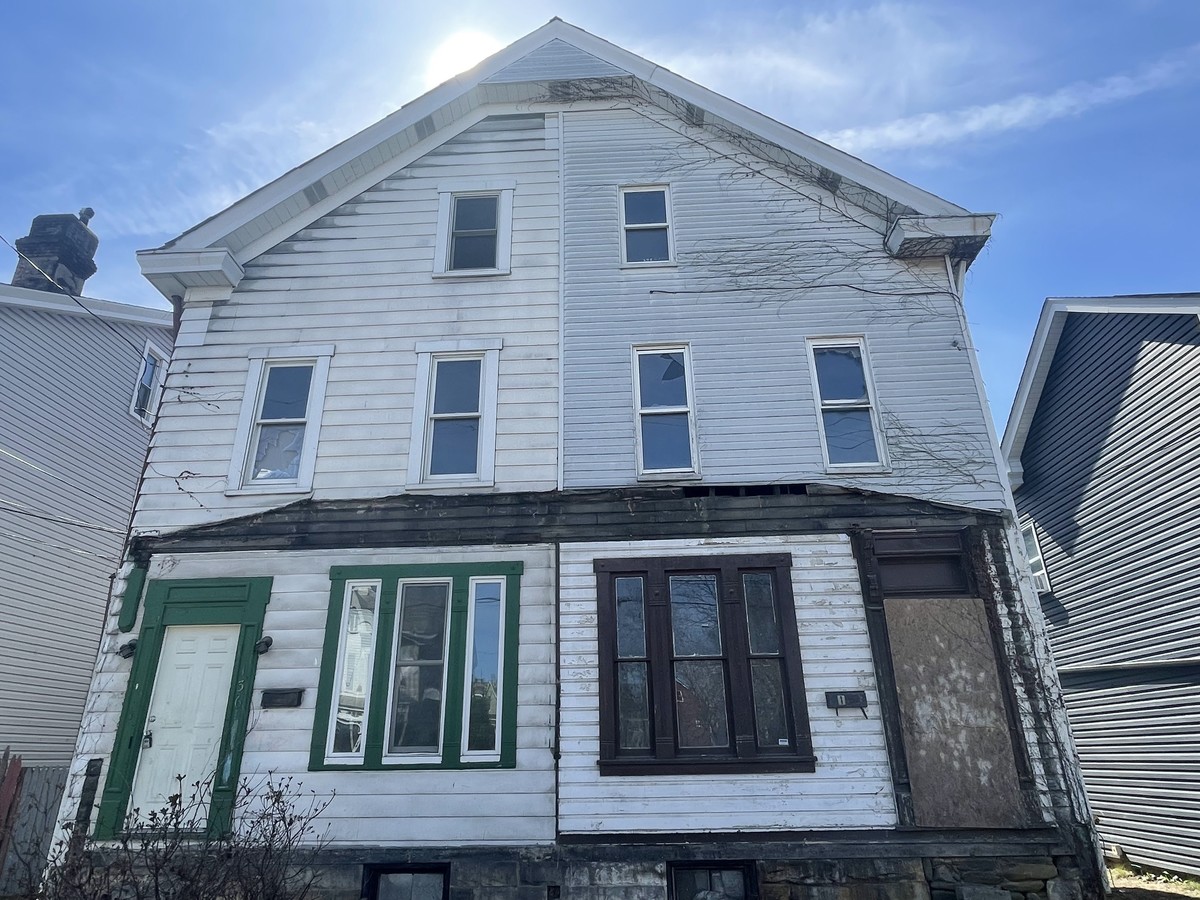 134-136 Mayflower Street facade - property is under construction