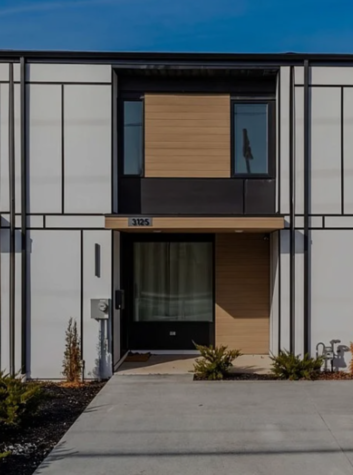 2125 Rose St- Property is Available Now!