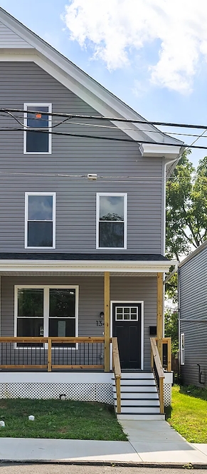 134 Mayflower St. Front View