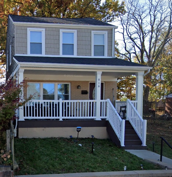 Front of 818 Shawnee Street. Property has been sold.